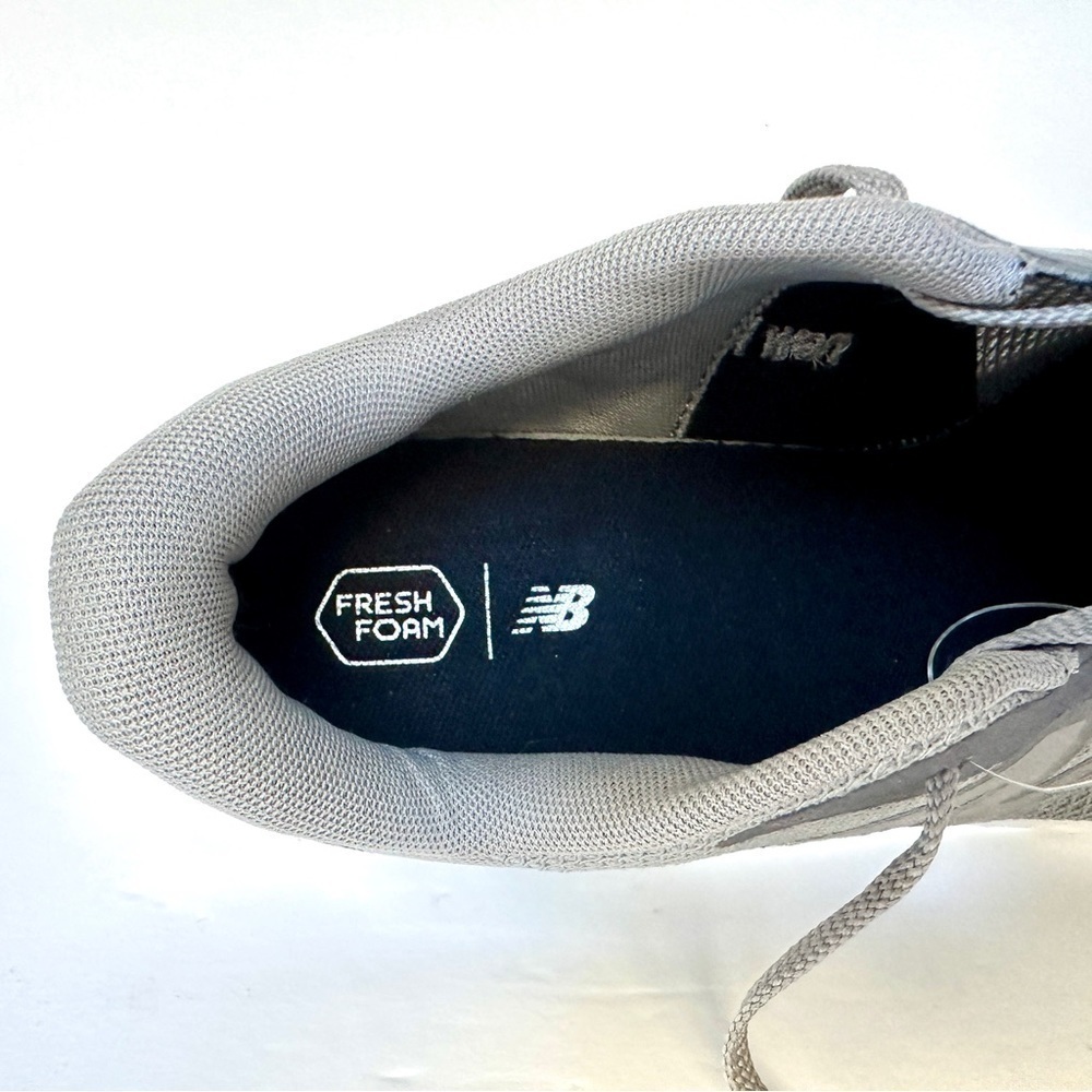 NEW BALANCE Fresh Foam Arishi v4 MARISEG4 Lightweight Gray Running Shoe Size 9 - Picture 5 of 8